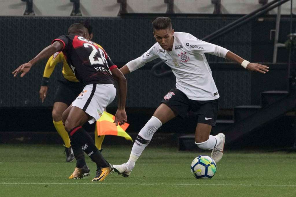 Loss minimiza críticas e projeta Corinthians em boa fase após a Copa