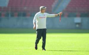 Internacional busca manter invencibilidade e encerrar seca de gols contra Santos