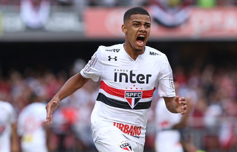 Com a presença de Brenner, São Paulo volta aos treinos após vitória em Curitiba
