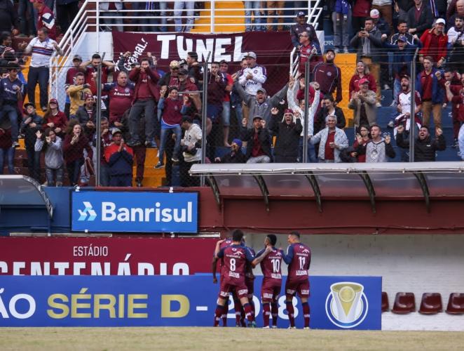 Caxias-RS 3 x 0 Maringá-PR – Grená vence em casa e avança na Série D