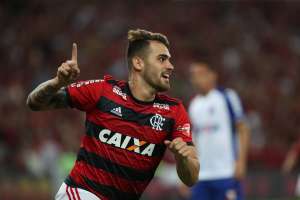 Flamengo 2 x 0 Paraná - Mengão vai assistir a Copa da liderança!