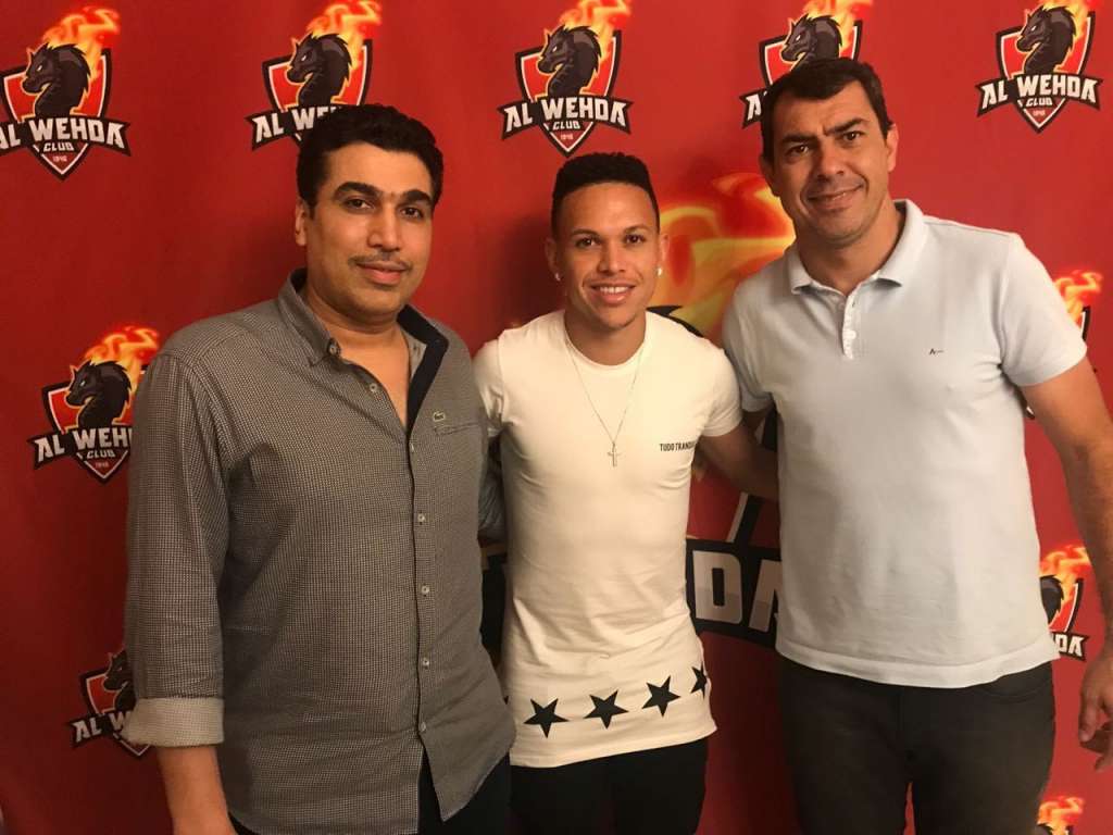 Marcos Guilherme deixa o São Paulo e celebra acerto com time de Carille