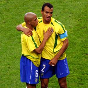 Copa do Mundo: Roberto Carlos e Cafu colocam Brasil como 