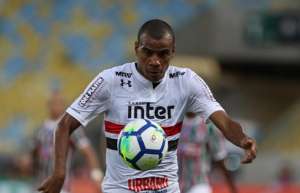 Lateral Régis tem contrato suspenso com o São Paulo por problemas pessoais