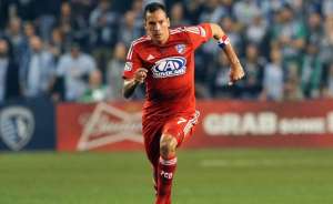 Atacante Blas Pérez sonha em fazer primeiro gol do Panamá em Copa: 'Seria lindo'