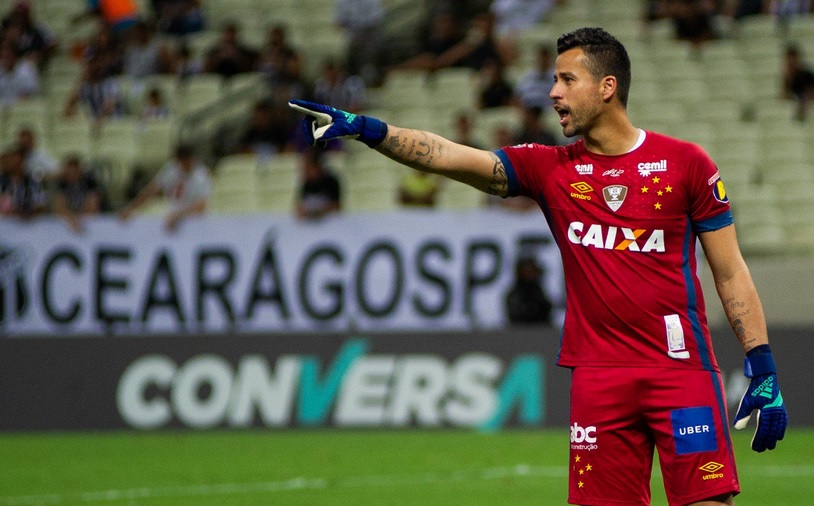 Fábio, goleiro do Cruzeiro, critica calendário do futebol brasileiro