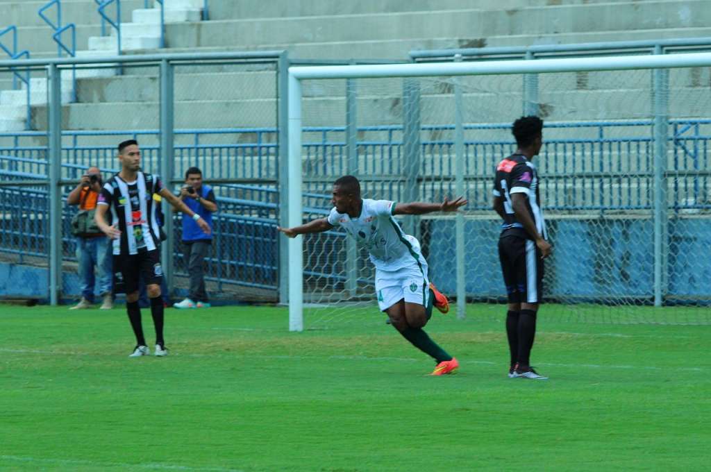 O volante Jean Carlos marcou o seu terceiro gol pelo Manaus FC, na Série D (Foto: Emanuel Mendes Siqueira/Manaus FC)