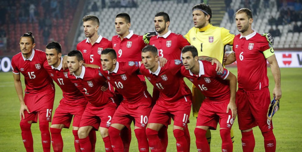 Copa do Mundo: Sérvia chega à Rússia depois de se despedir com festa, bolo e música