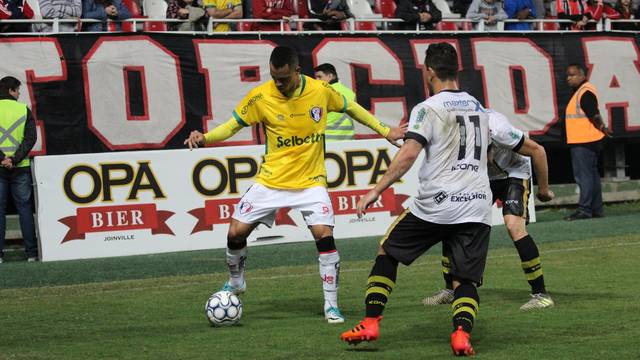 O único gol do jogo foi marcado por Breno ainda no primeiro tempo (Foto: Beto Lima/JEC)