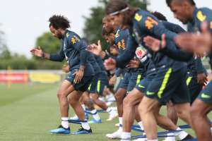 Após tempos difíceis na Rússia, Willian e Thiago Silva chegam no auge para Copa