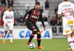 Pressionado, Fernando Diniz joga pela permanência no Atlético-PR