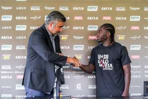Apresentado no Atlético-MG, meia Chará elogia a torcida e prevê adaptação rápida