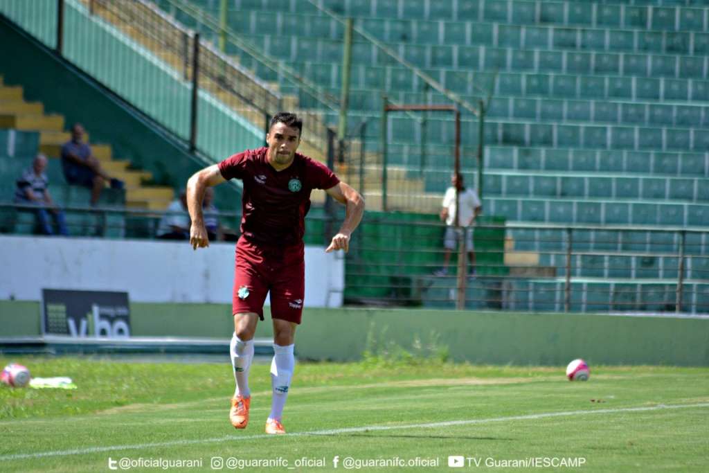 O lateral-direito Lenon trocou o Guarani pelo Vasco da Gama até dezembro