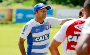 Bahia recebe o Corinthians com técnico interino e ataque desfalcado