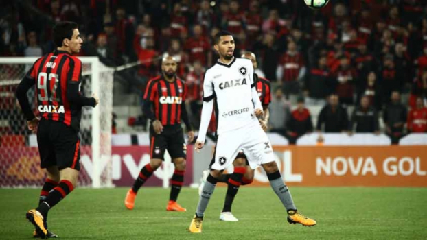 Botafogo x Atlético-PR – Bota tenta voltar a vencer após dois empate para cola no G6