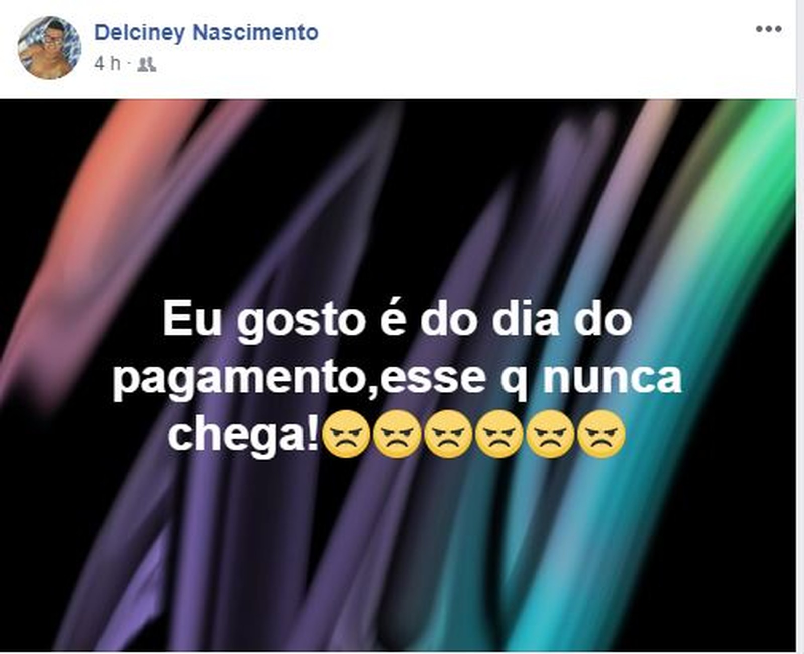 Série D: Jogador do Nacional-AM aproveita dias dos namorados e cobra pagamento