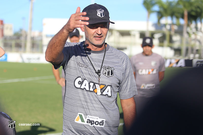 Com elenco desgastado, Ceará encara Atlético-MG e anseia por paralisação para a Copa