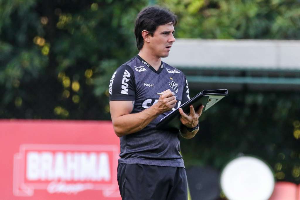 Thiago Larghi manterá base do último jogo para enfrentar Ceará (Foto: Bruno Cantini/ Atlético-MG)