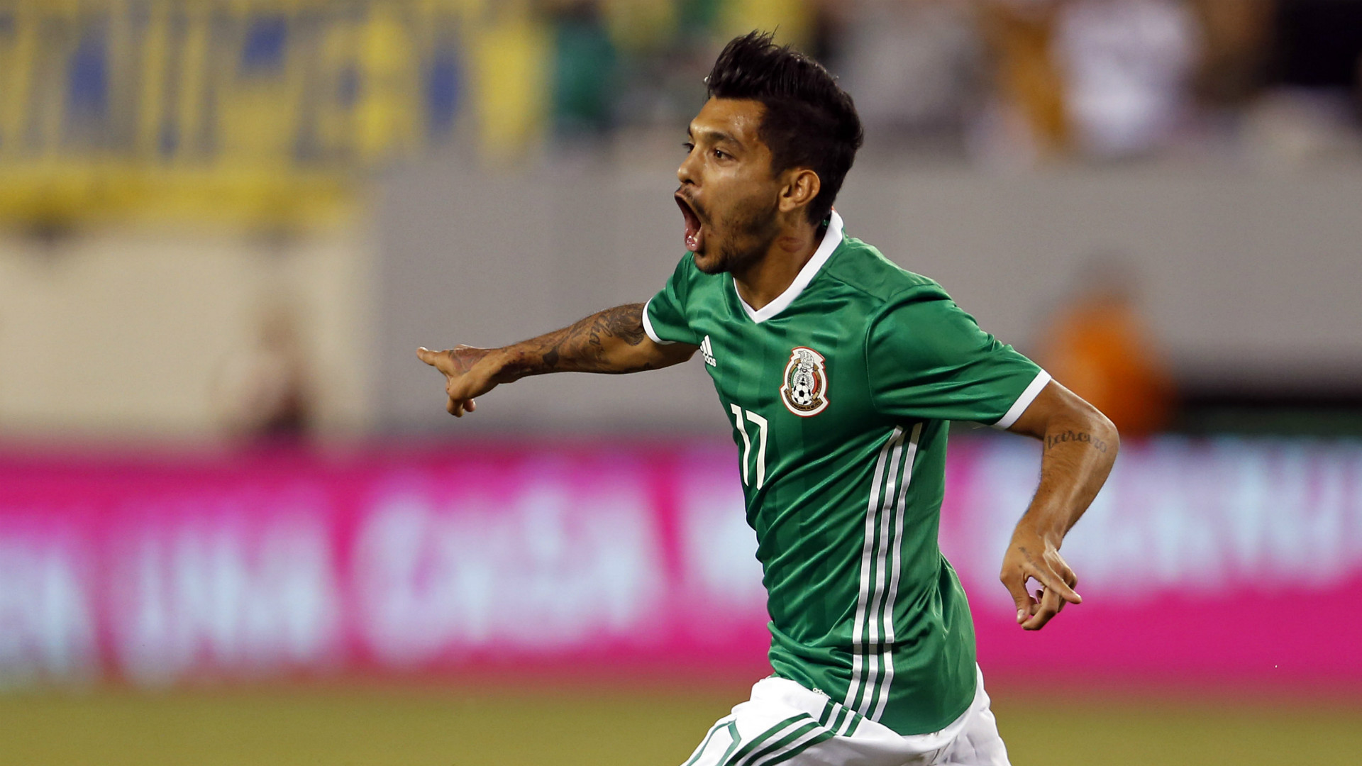 Corona diz ter esperança de ser titular do México e fazer seu 1º jogo em uma Copa