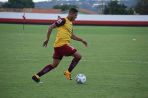 Série B: Sem perder tempo, Atlético-GO renova com Júnior Brandão