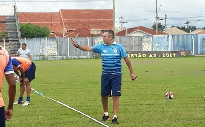 No mercado, Oliveira espera voltar ao comando de times da Copa Paulista e Segundona