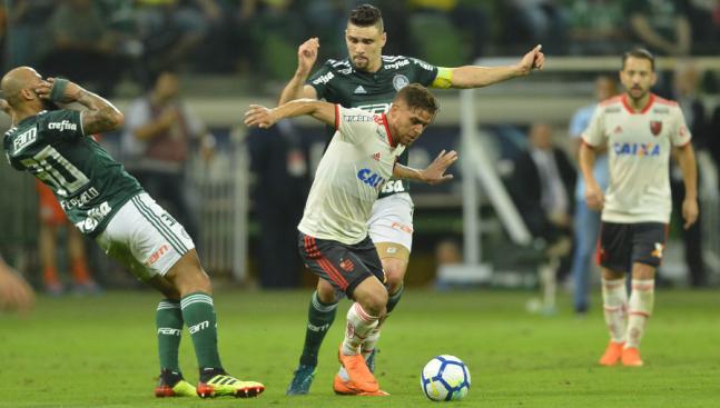 Empate justo entre o líder Flamengo e o Flamengo dentro do Allianz Parque no Brasileiro