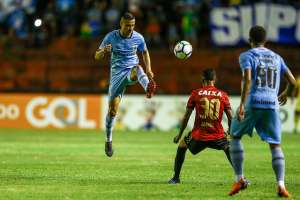Renato Gaúcho valoriza ponto do Grêmio fora antes de parada do Brasileirão
