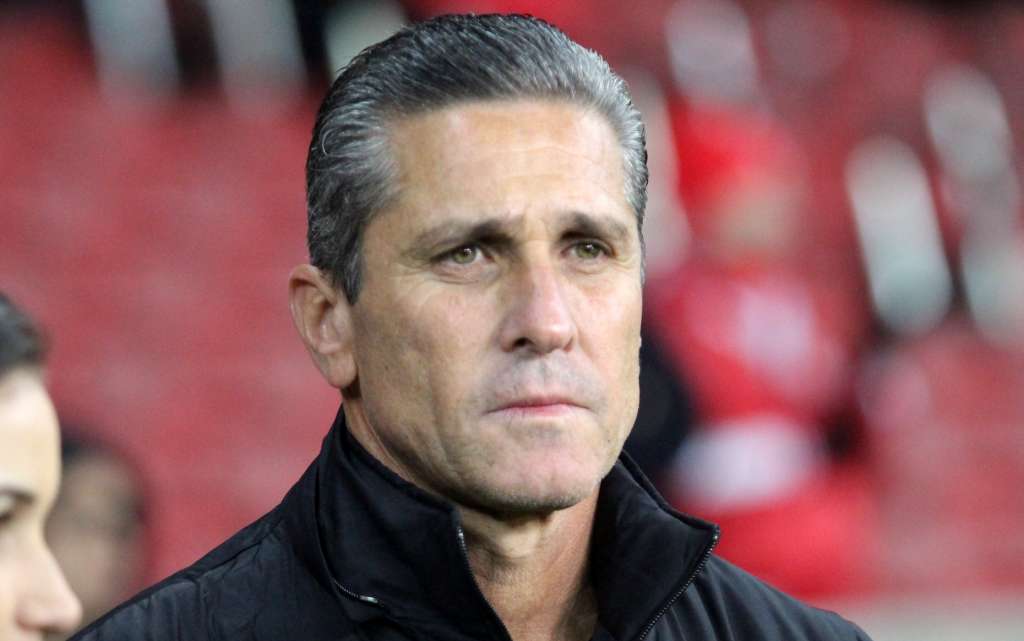 Jorginho comemora pausa e projeta 'boa colocação' para o Vasco no Brasileirão