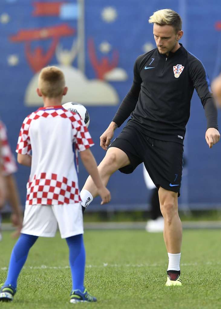 Rakitic elogia Modric e não garante continuidade na seleção croata