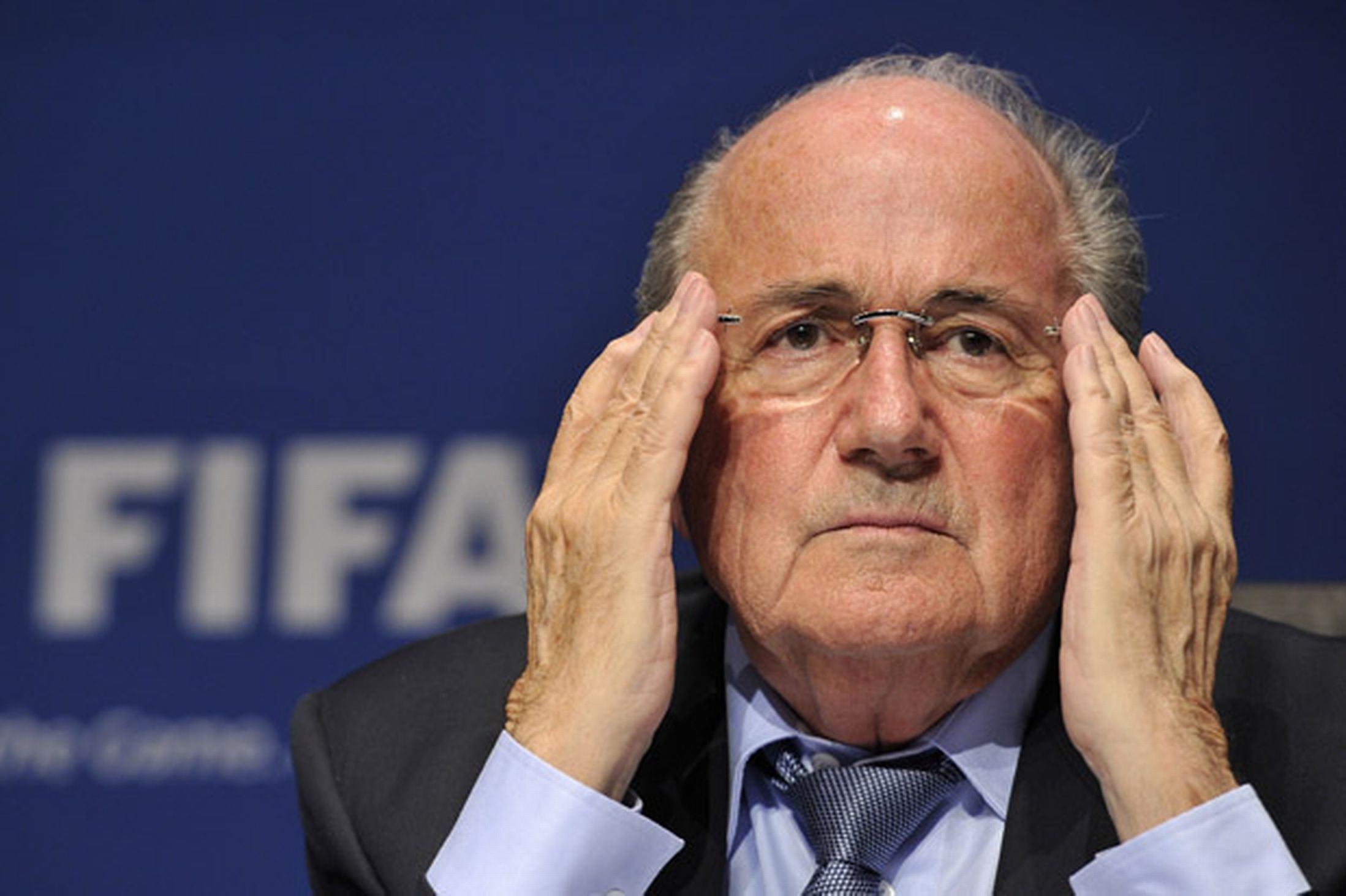 Convidado por Putin, Blatter deve assistir a Portugal x Marrocos na Copa