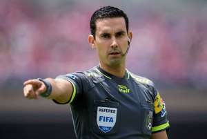 Copa do Mundo: Mexicano de 34 anos vai apitar estreia do Brasil