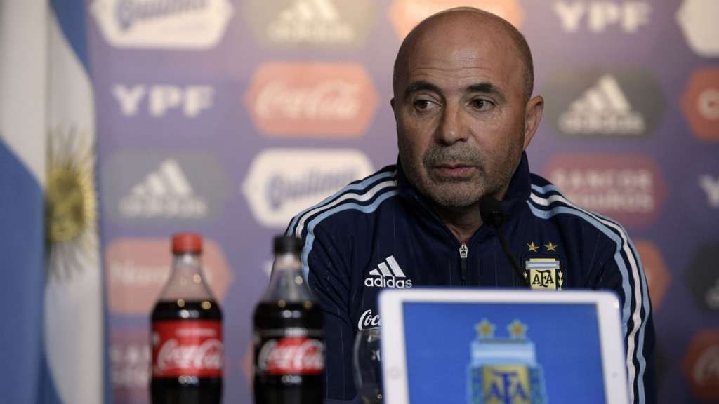 O técnico Jorge Sampaoli não fez mistério e confirmou a Argentina para a estreia na Copa