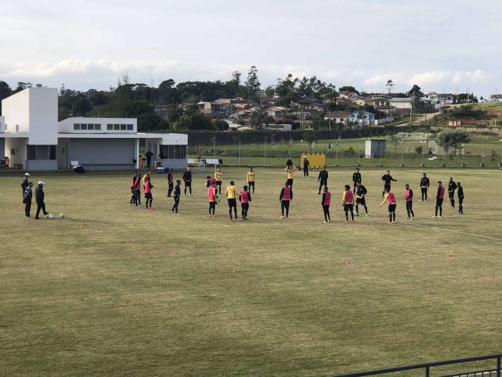 Sem Eduardo e Jean Mangabeira, Criciúma tem mudanças no meio de campo