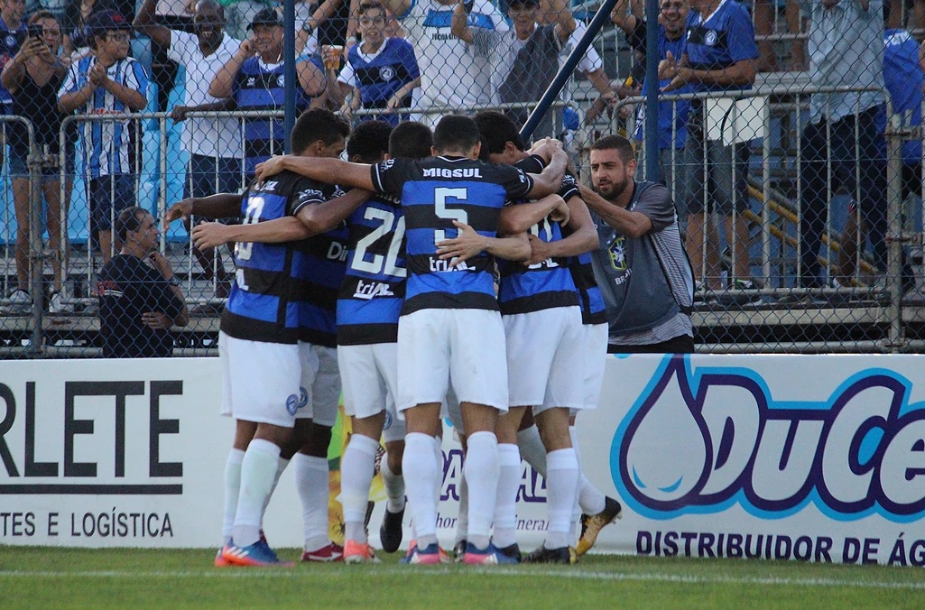 Tubarão-SC x São José-RS – Melhor campanha, Zequinha é desafiado pelo Peixe