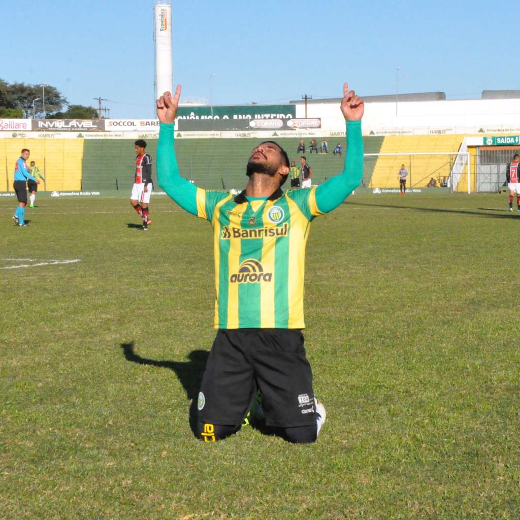 Hélio Paraíba estreou com boa atuação. (Foto: Divulgação / YFC)