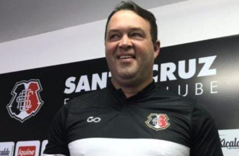 Santa Cruz em alta com Roberto Fernandes