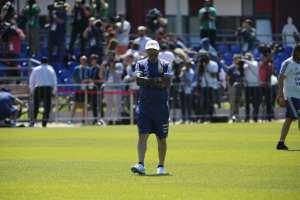 Copa do Mundo: Após empate em estreia, Argentina treina e recebe visita de familiares