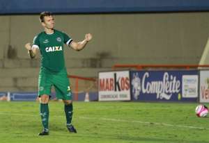 Série B: Goiás encaminha empréstimo de zagueiro ao Ceará