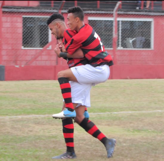 Segundona: Flamengo emplaca quarta vitória seguida e encaminha classificação