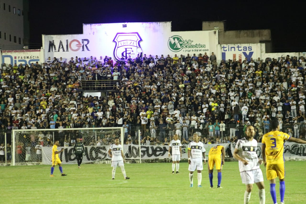 Treze-PB 2 x 0 Iporá-GO – Galo da show no PV e vence no primeiro jogo