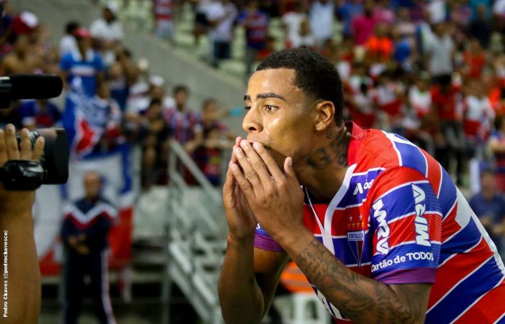 O artilheiro Gustavo ainda se recupera de uma lesão muscular na coxa