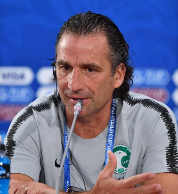 Contra Uruguai, Pizzi pede que Arábia Saudita 'mude a imagem' da estreia