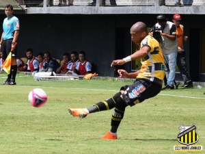 Série B: São Bento acerta com Anderson Salles, ex-zagueiro do Vasco