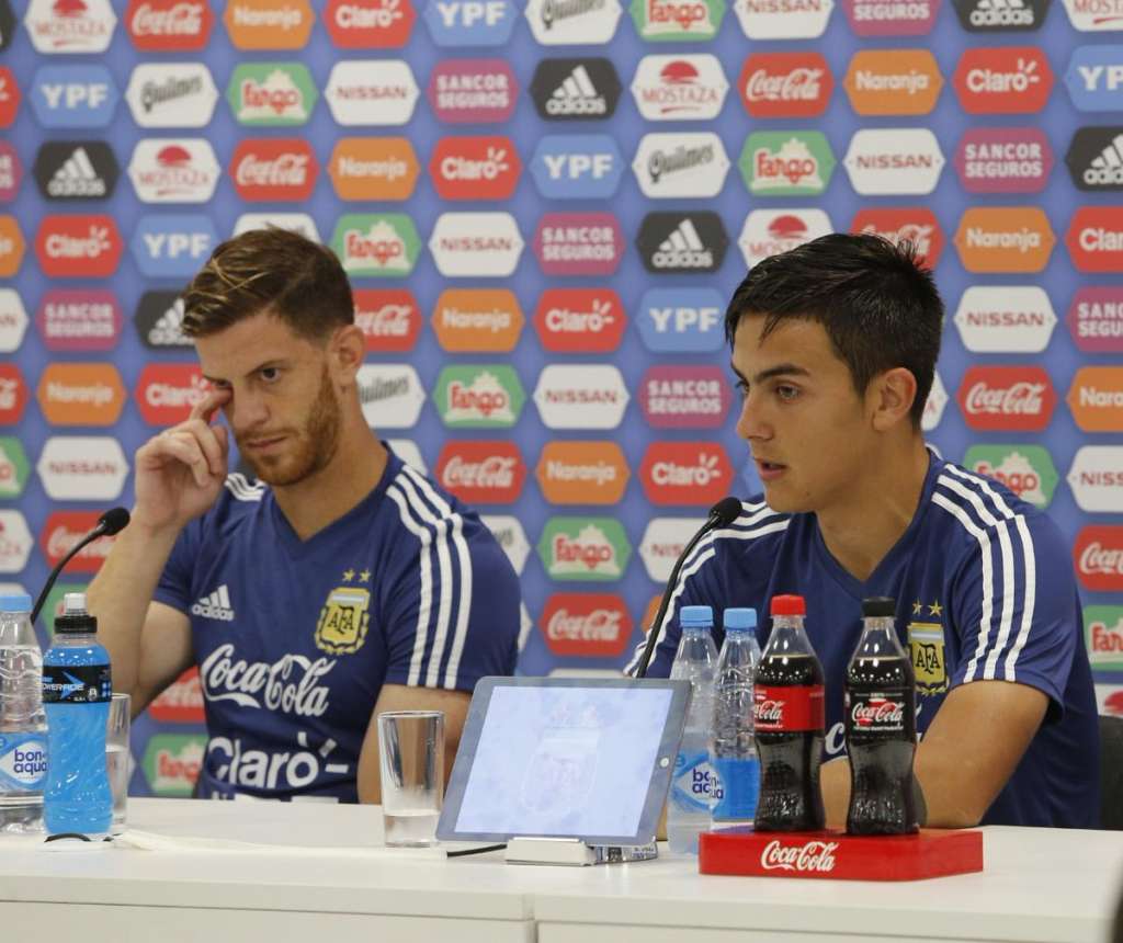 Após testes de Sampaoli, Dybala mira ser titular ao lado de Messi na Argentina