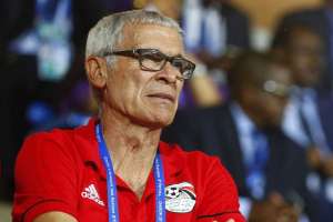 Após revés, Hector Cúper não garante continuidade no Egito: 'Não depende de mim'