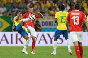 Após estreia ruim, Paulinho está em queda pela segunda Copa do Mundo seguida