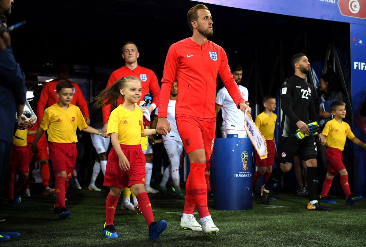 Destaque na estreia da Inglaterra, Harry Kane adota cautela contra o Panamá