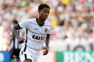 Atlético-MG anuncia contratação do atacante Denilson, que estava no Vitória
