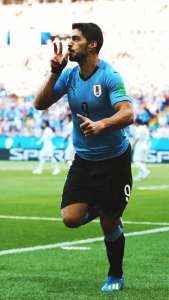 Suárez celebra gol 'especial' e vaga uruguaia, mas admite: 'Precisamos melhorar'