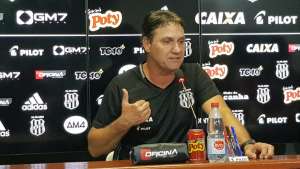 Série B: João Brigatti culpa dificuldade financeira por falta de reforços na Ponte Preta